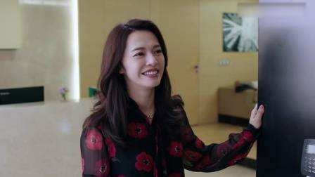 都挺好：女总裁耍死狗等老总，老总惹不起就躲，女总裁：明天照旧