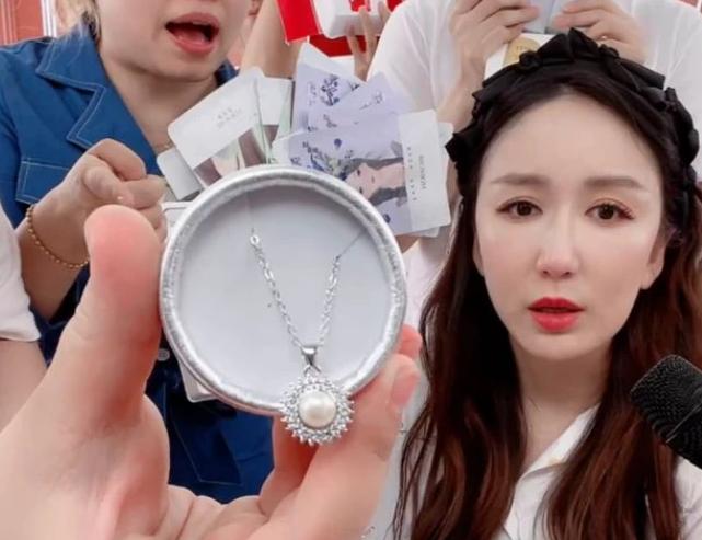 爱情公寓3全集下载_爱情公寓演员现状_邓家佳演艺生涯